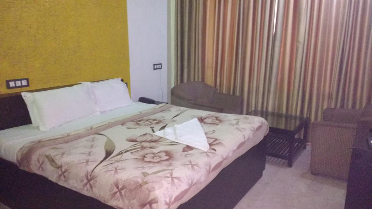 Sanjay Motels I Pvt Ltd Pura Raghunāth Esterno foto